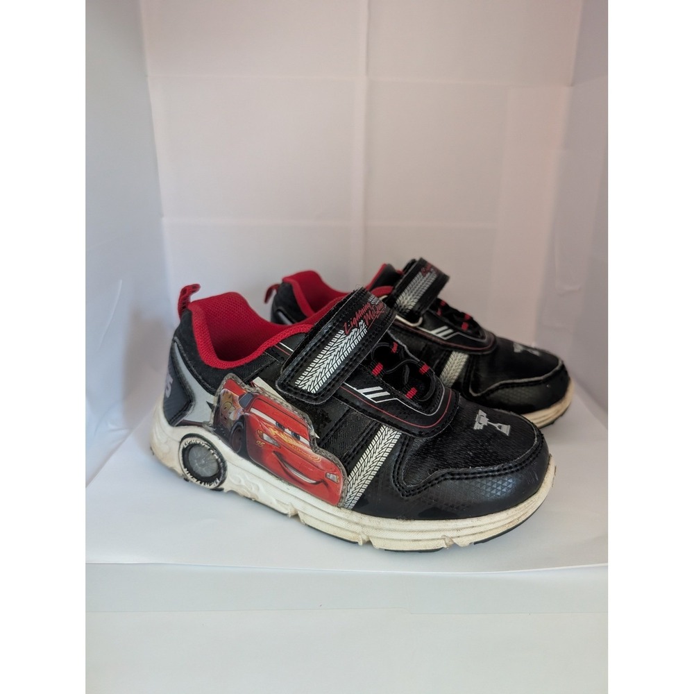 Lightning McQueen Boys Sneakers Shoes Sz 11 Light Up Cars 95 Racing Black Red - Picture 3 of 16